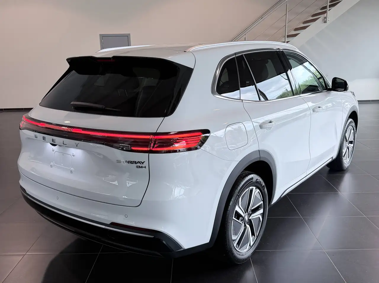 Geely Starray EM-i 2026