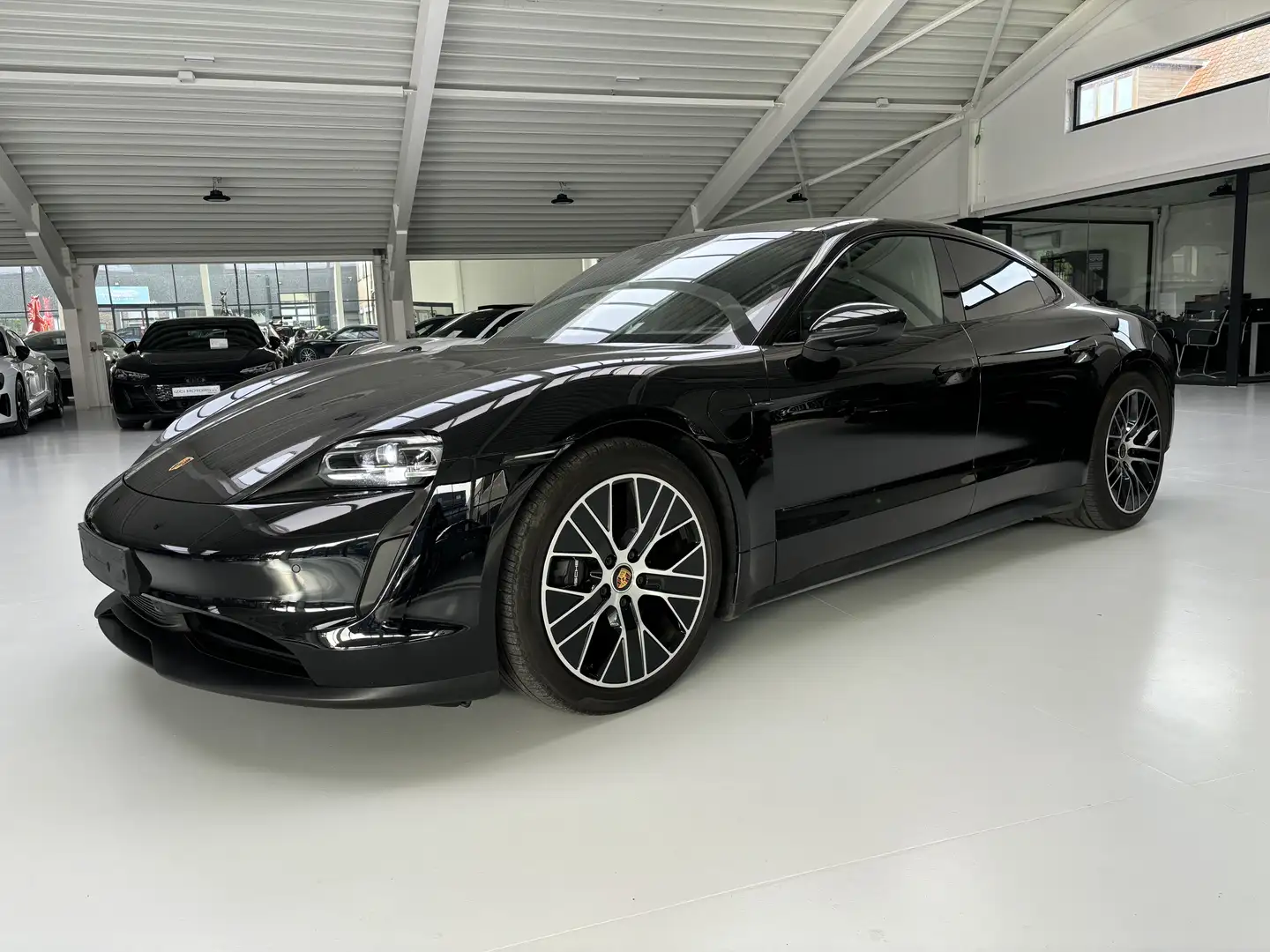 Porsche Taycan 93.4 kWh warmtepomp performance batterij plus ! Zwart - 2