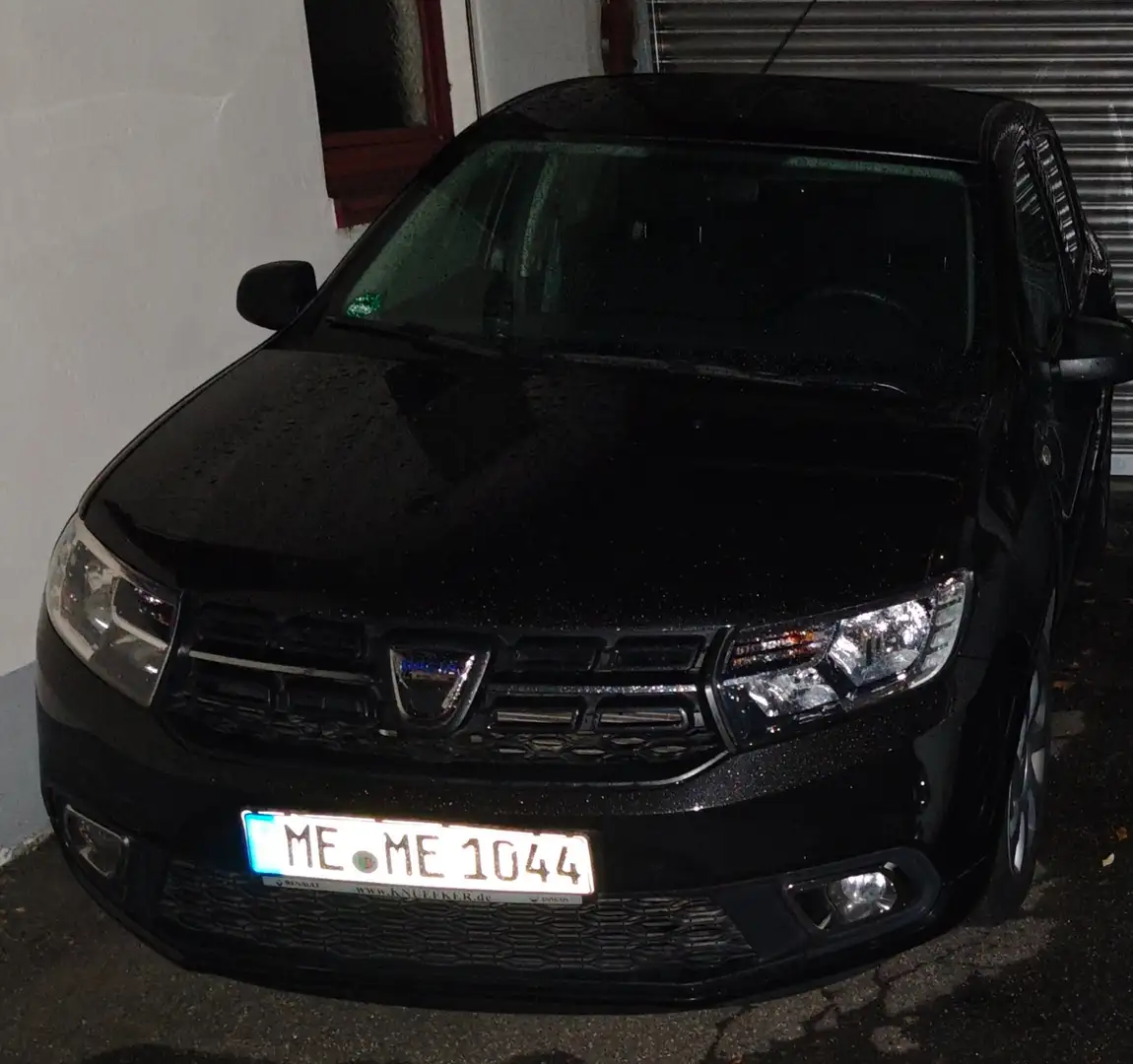 Dacia Sandero Essential WERKSTATTGEPRÜFT TÜV NEU Schwarz - 1