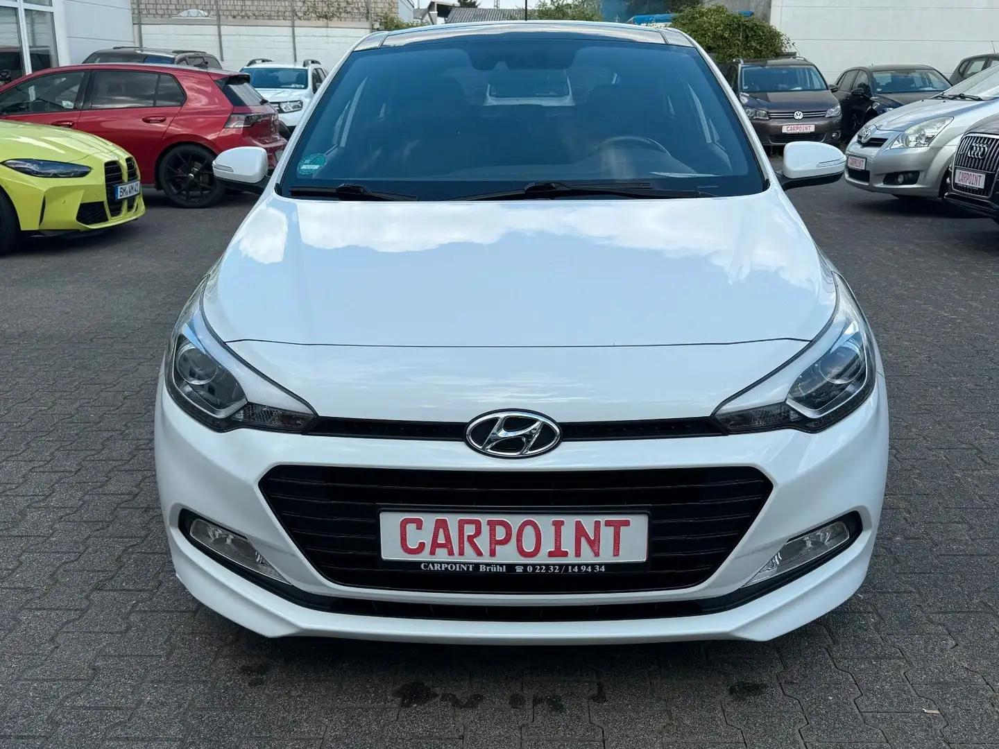 Hyundai i20 blue Passion KLIMA/PANO/SHZ/NAVI/2.HAND Weiß - 2