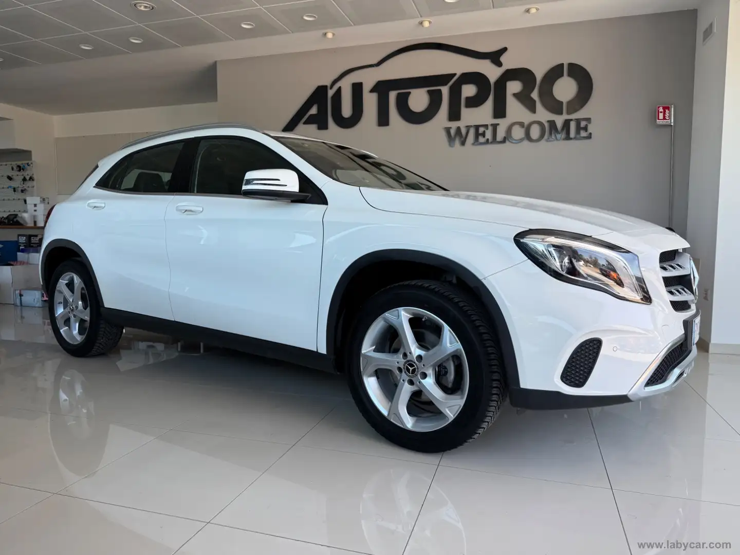 Mercedes-Benz GLA 180 GLA 180 d Sport Bianco - 2
