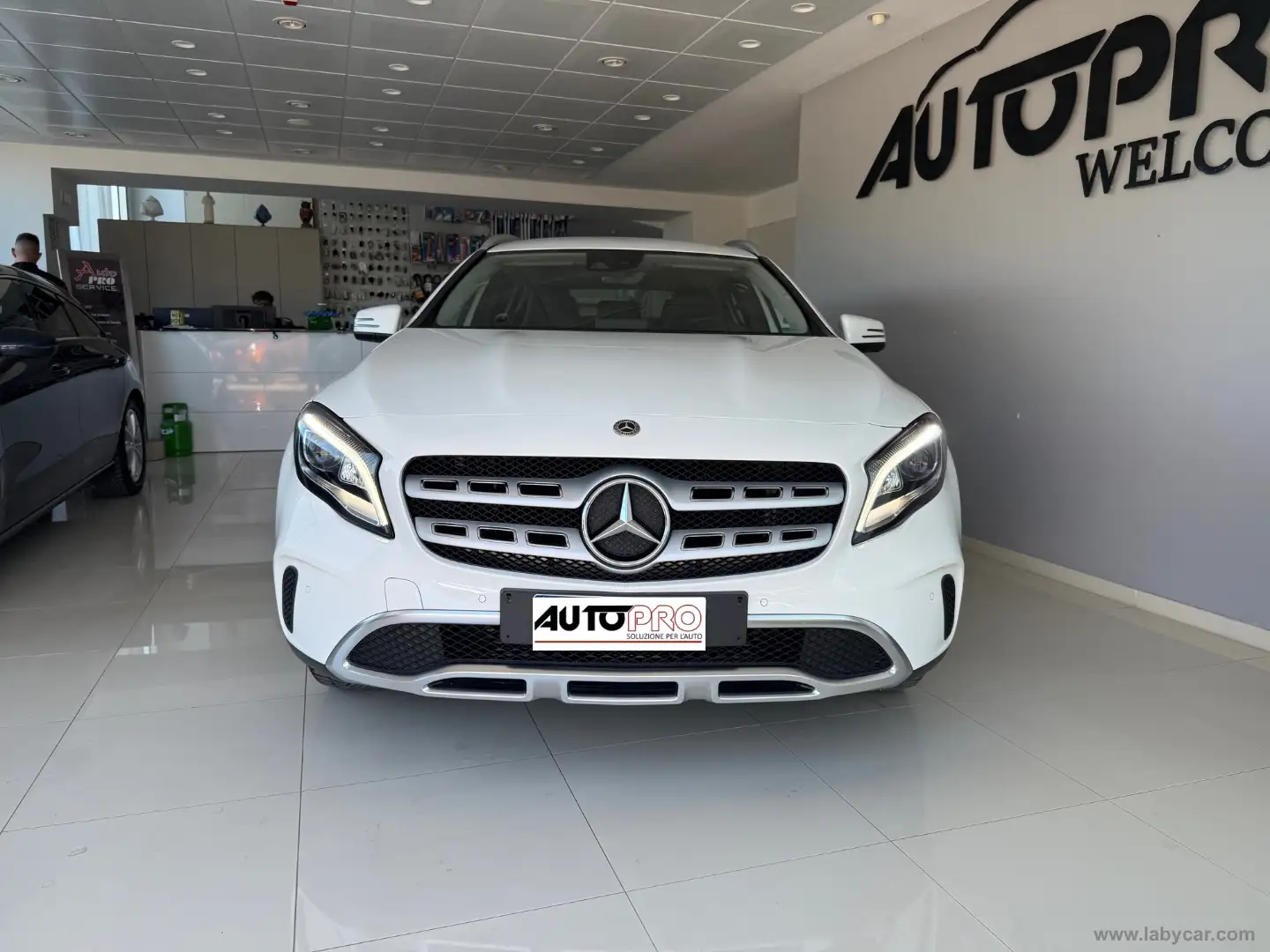 Mercedes-Benz GLA 180 GLA 180 d Sport Bianco - 1