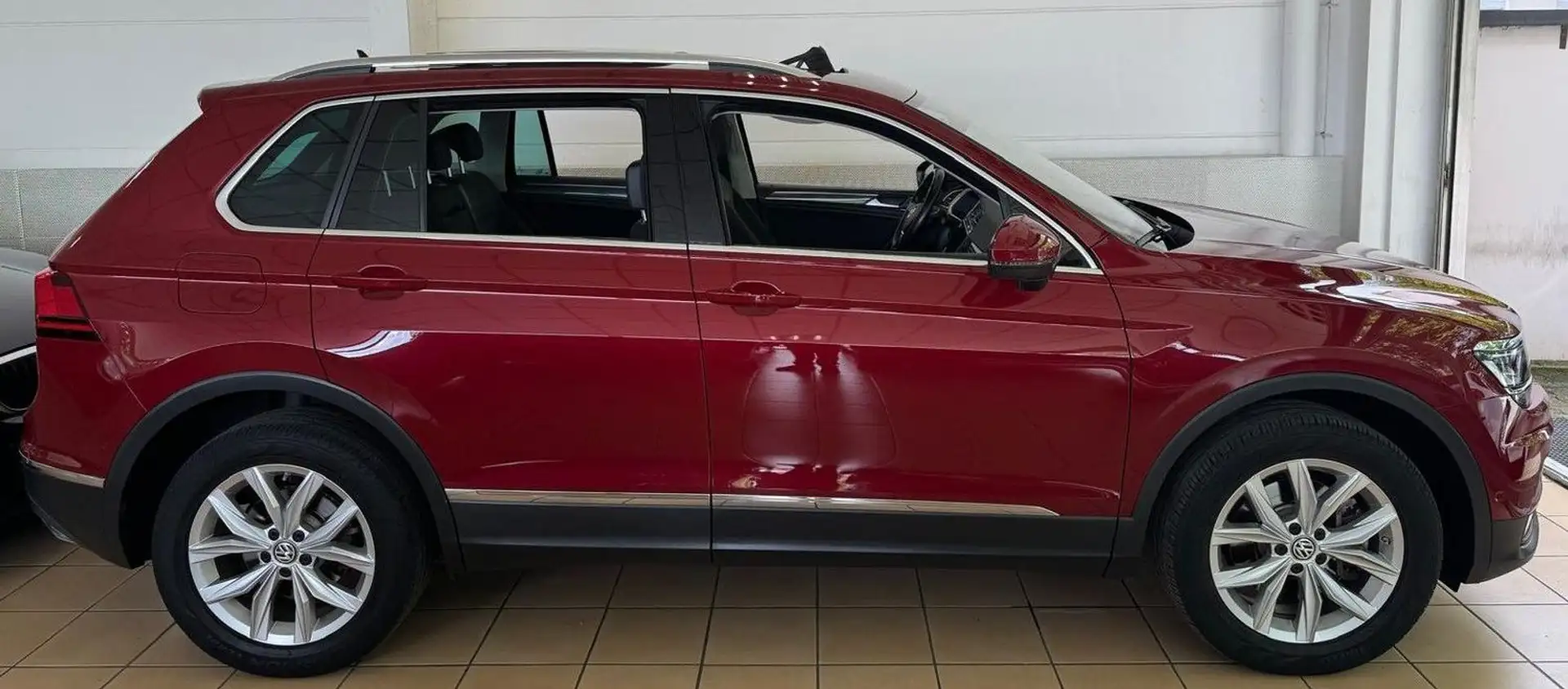 Volkswagen Tiguan Highline 4Motion LED HuD Kamera Pano ACC Digital Rouge - 2