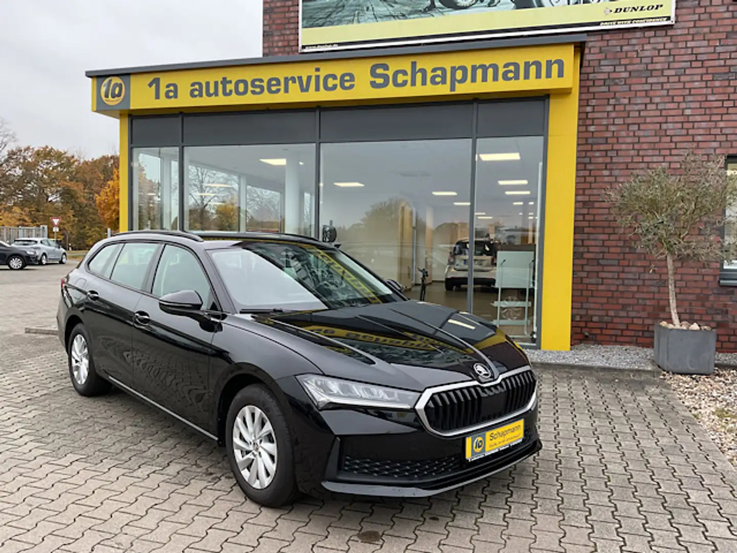 Skoda Superb Superb Combi 1.5 TSI mHEV DSG *AHK*CAM*ACC*SIDE* Schwarz - 1