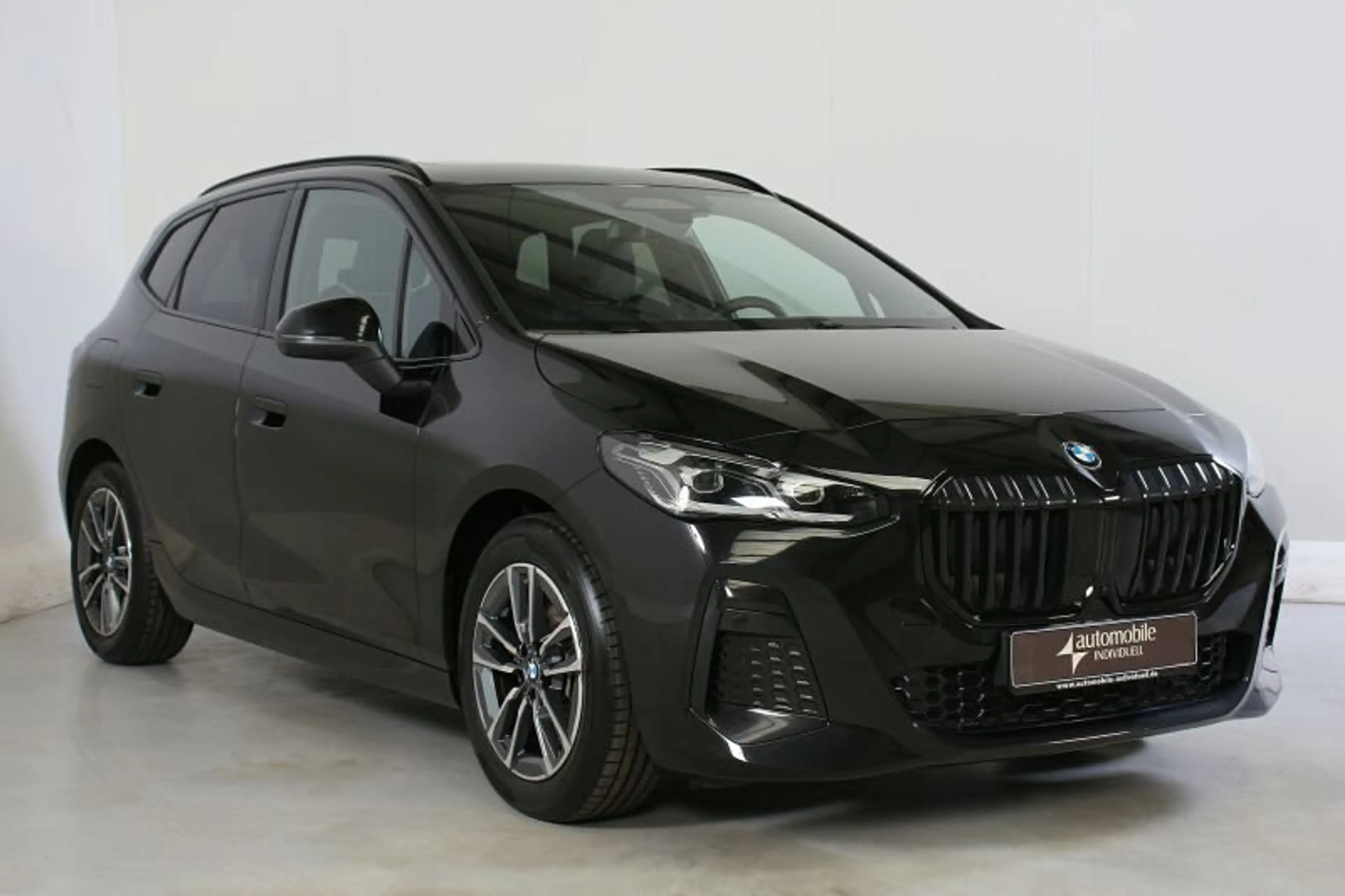 BMW 223 i xDr Active Tourer M Sportpaket AHK Pano H&K — photo 3