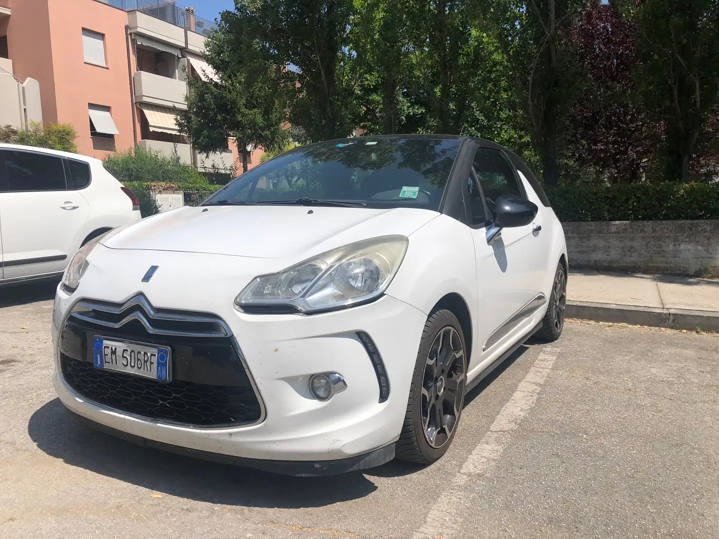 Citroen DS3 DS3 1.6 e-hdi airdream Ultra Prestige 92cv Bianco - 1
