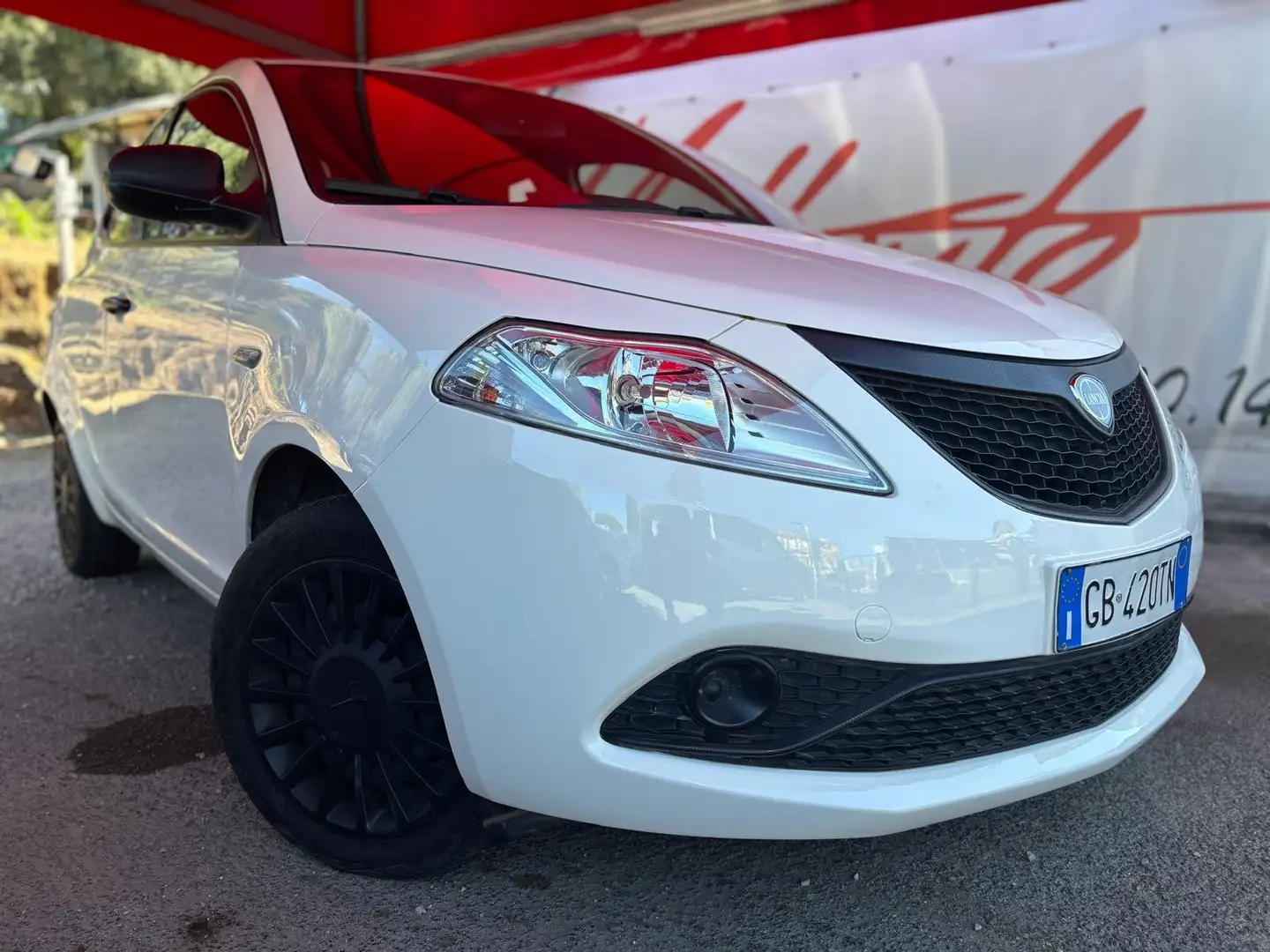 Lancia Ypsilon Ypsilon III 1.0 firefly hybrid Silver SEMINUOVO Bianco - 2