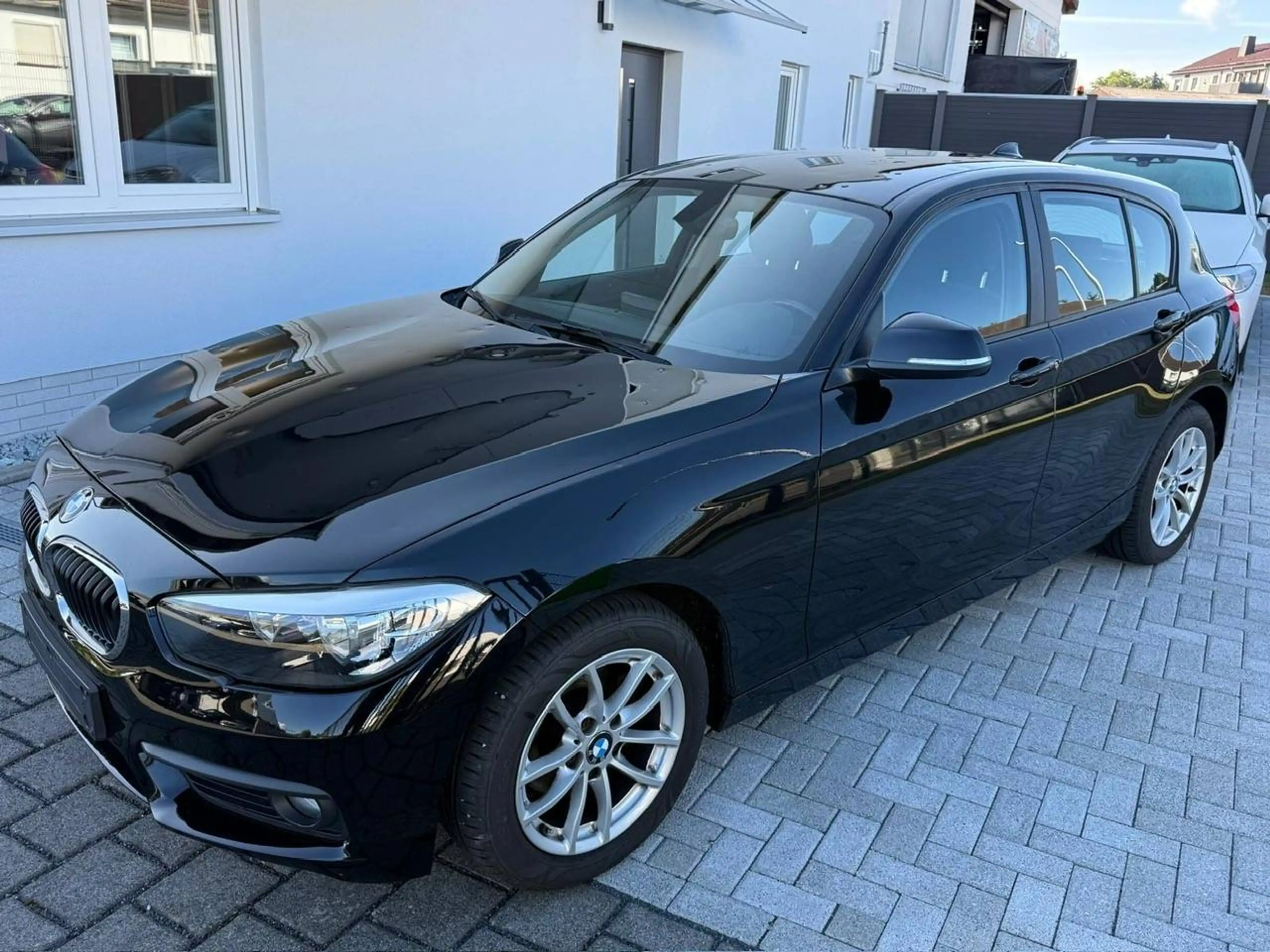 BMW 118 118 i Advantage 100Tkm — photo 2