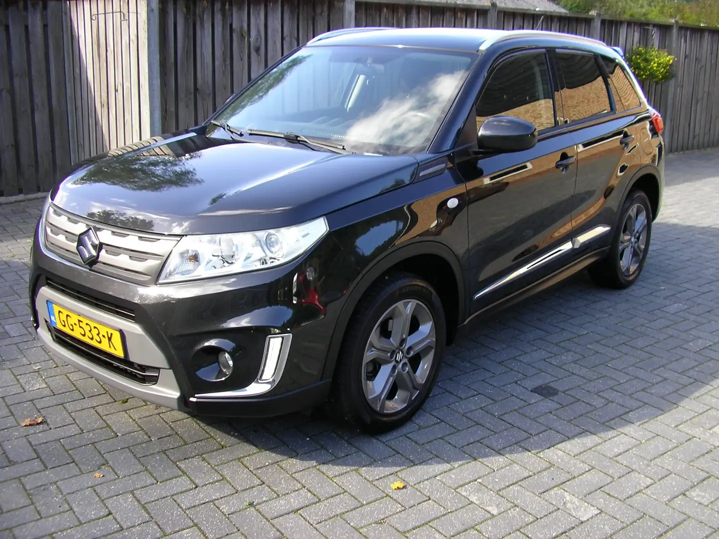 Suzuki Vitara 1.6 Exclusive NAVI CLIMA STOELVER NL-AUTO TOPSTAAT Zwart - 1