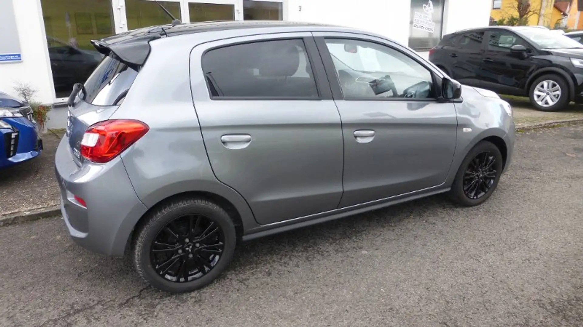 Mitsubishi Space Star Active+ 1.2 MIVEC ClearTec 5-Gang Grau - 2