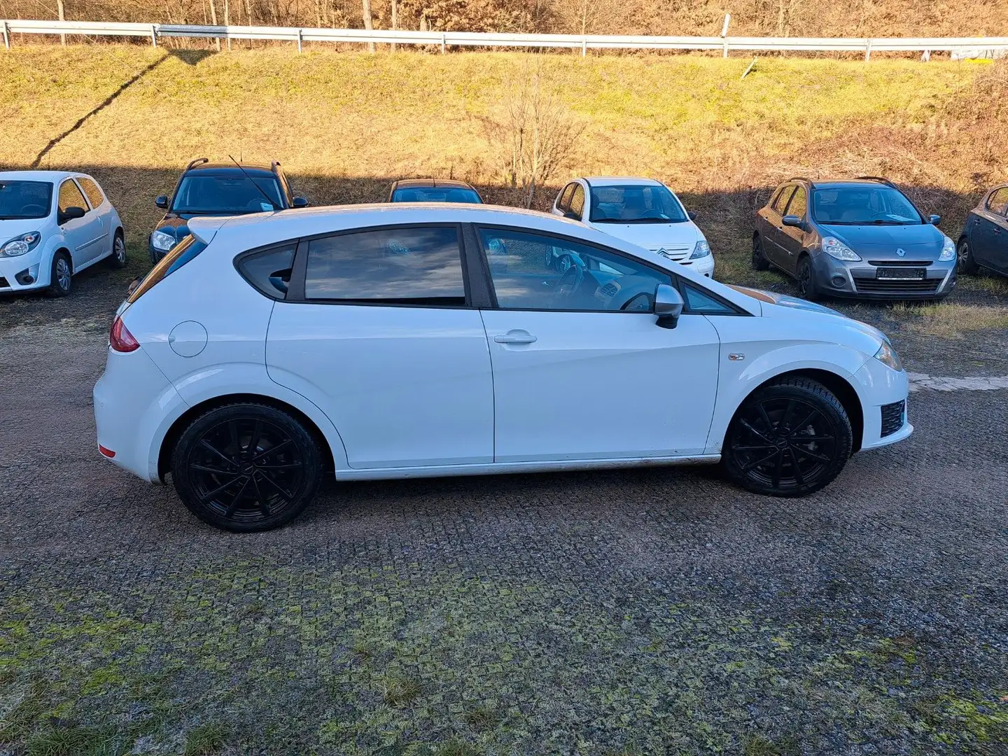 SEAT Leon FR Klima Sitzheizung Tempomat M+S Weiß - 2