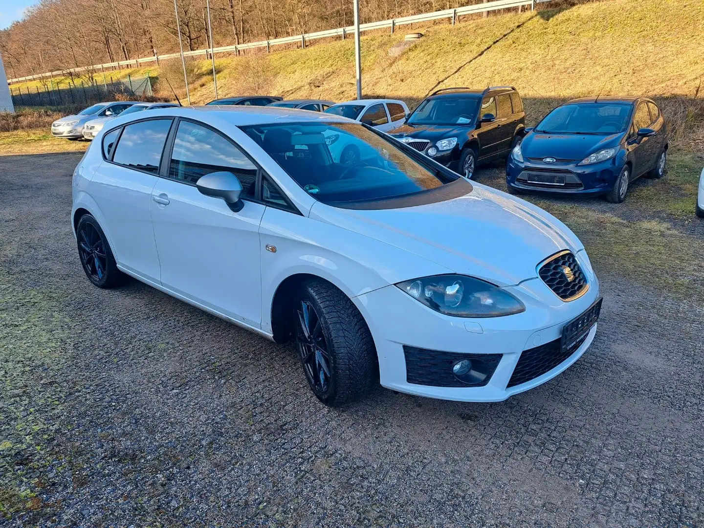 SEAT Leon FR Klima Sitzheizung Tempomat M+S Weiß - 1