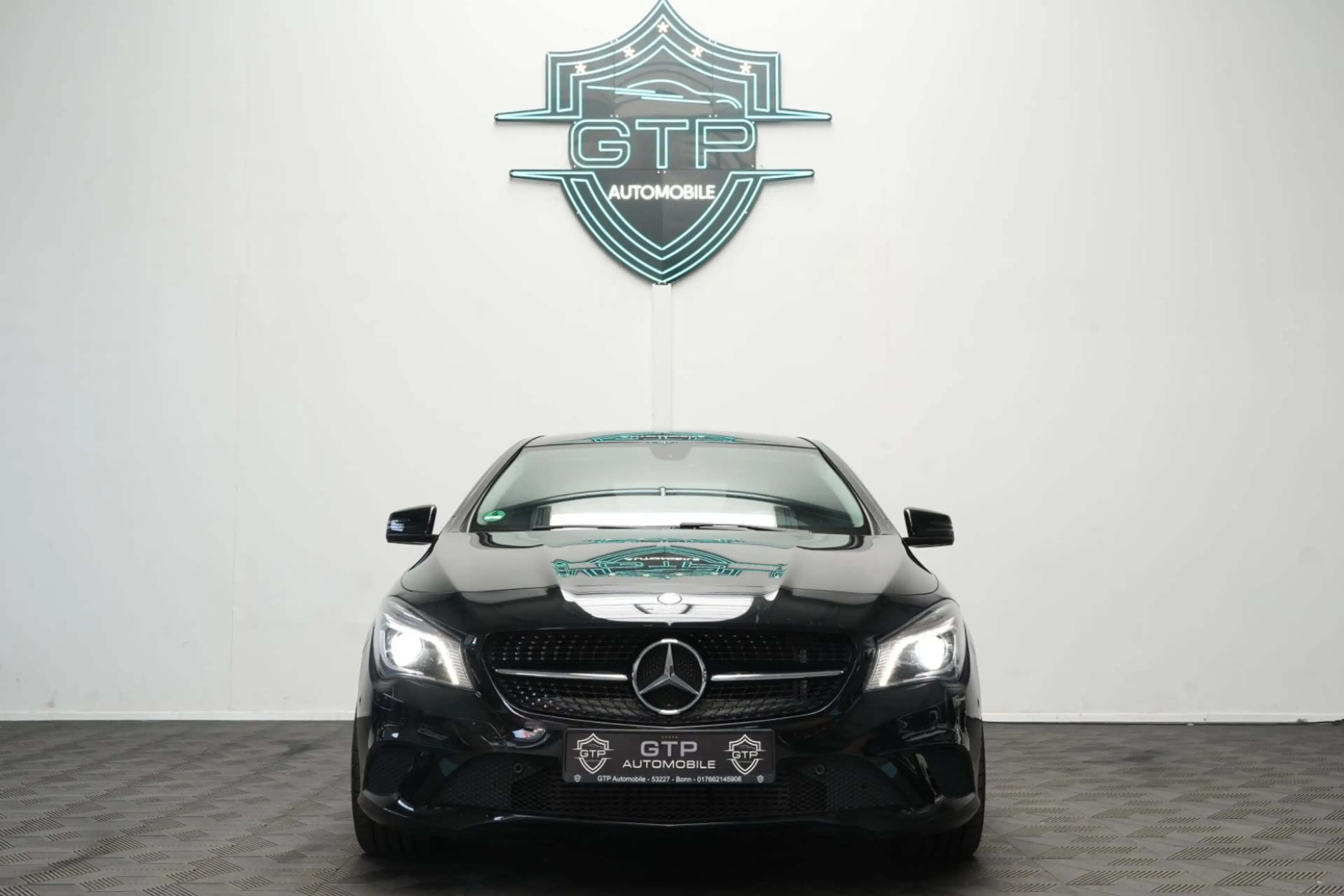 Mercedes-Benz CLA 200 *Bi-Xenon*R-Kam*12 Fach bereift* — photo 5