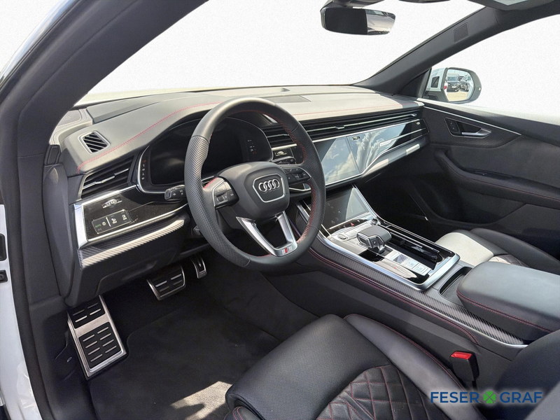 Audi Q8 SUV — photo 8