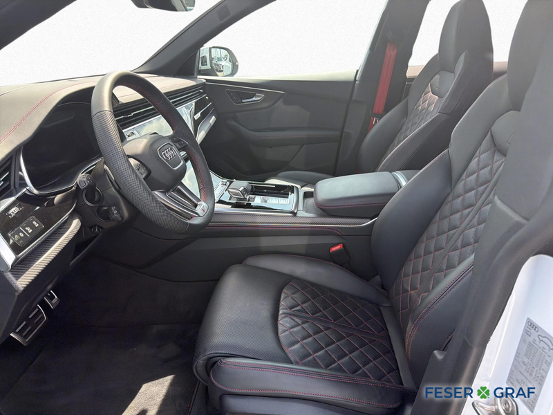 Audi Q8 SUV — photo 9