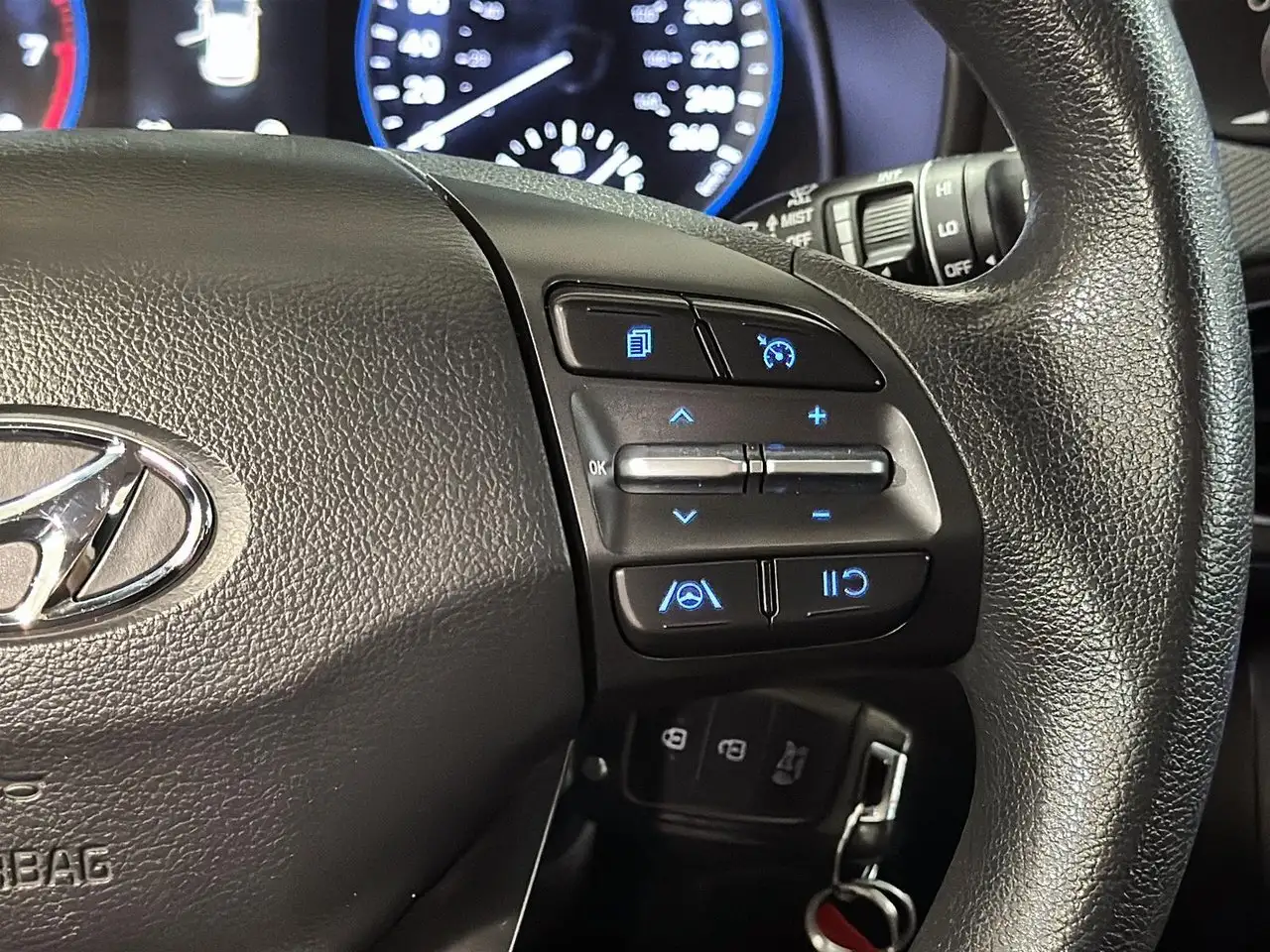 Hyundai KONA снимка Hyundai KONA