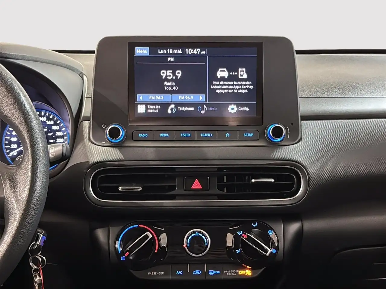 Hyundai KONA снимка Hyundai KONA