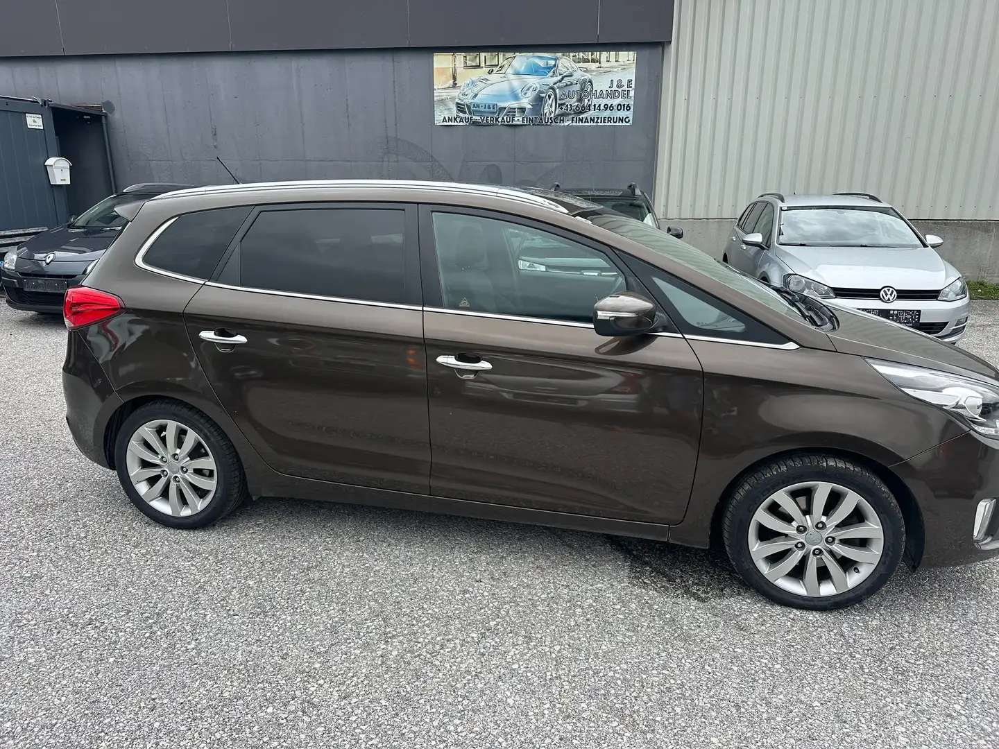 Kia Carens 1.7 Diesel Pickerl 3/2027 Braun - 2