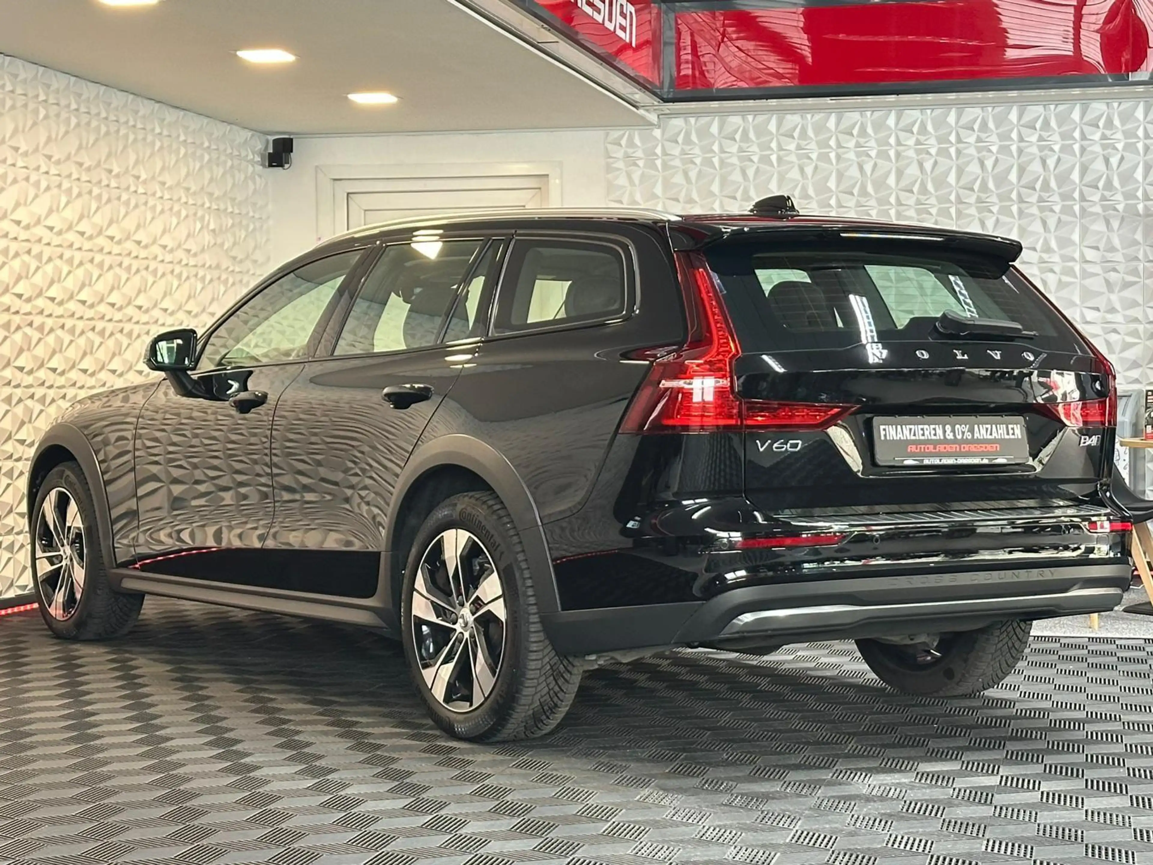 Volvo V60 Cross Country V60 CrossCountry 4x4 MEMORY#LH#CARPLAY#LEDER#AHK — photo 5