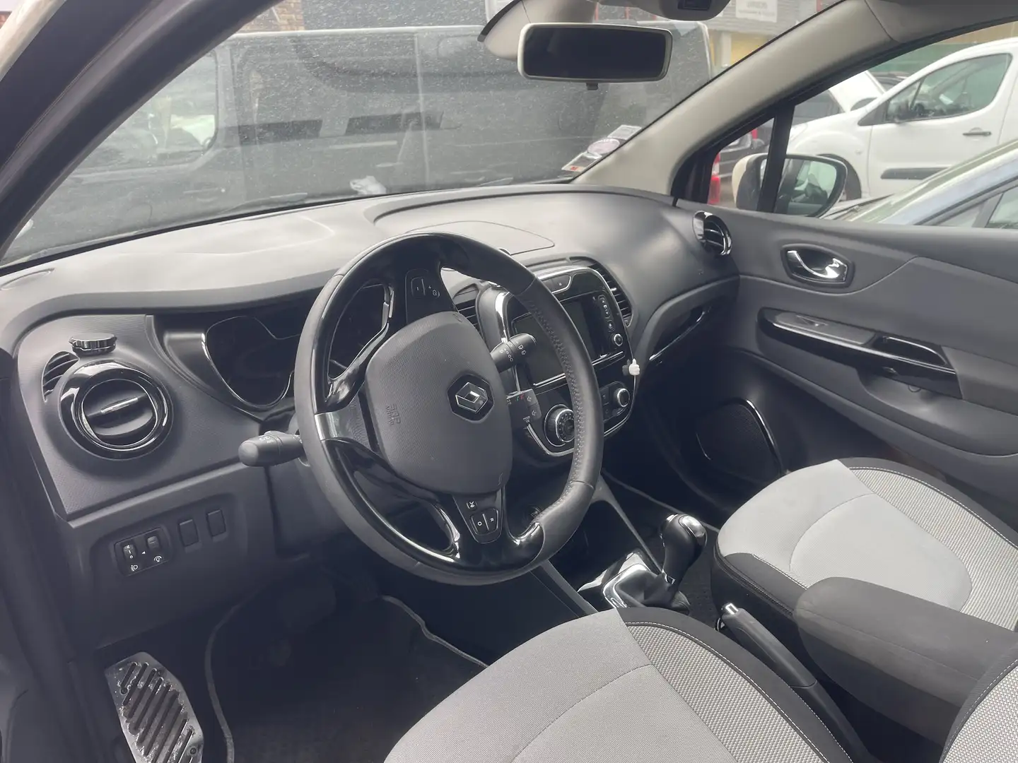 Renault Captur TCe 120 Intens EDC - 2