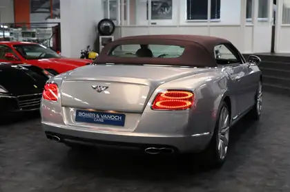 Annonce voiture d'occasion Bentley Continental GTC - CARADIZE
