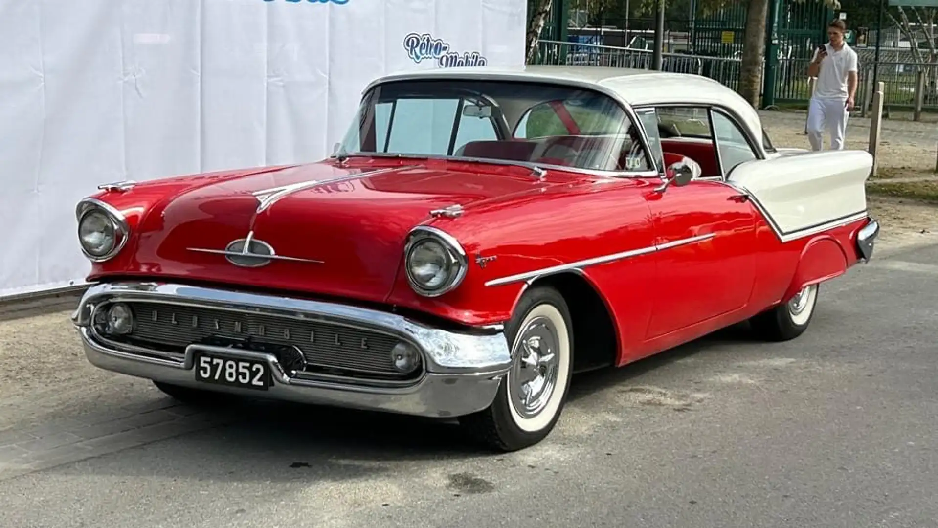 Oldsmobile Rojo - 1
