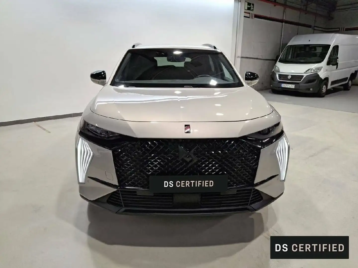 DS Automobiles DS 7 Crossback E-TENSE 225 PERFORMANCE LINE Gris - 2