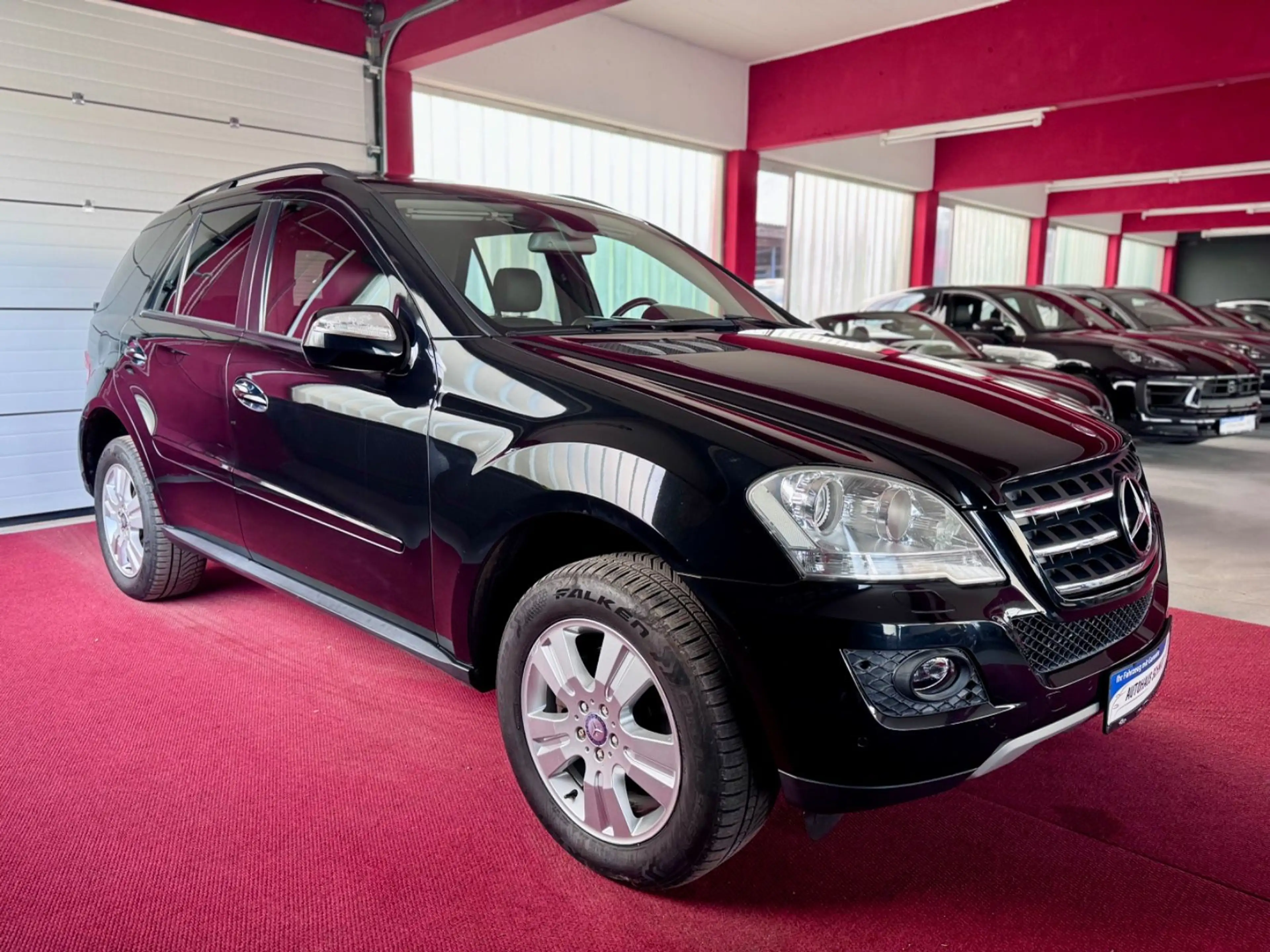 Mercedes-Benz ML 350 CDI 4Matic AHK Glasdach Comand Xenon Leder — photo 2