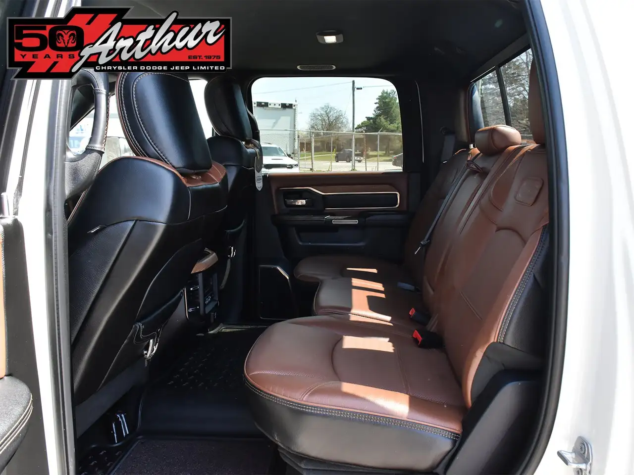 RAM 2500 снимка RAM 2500