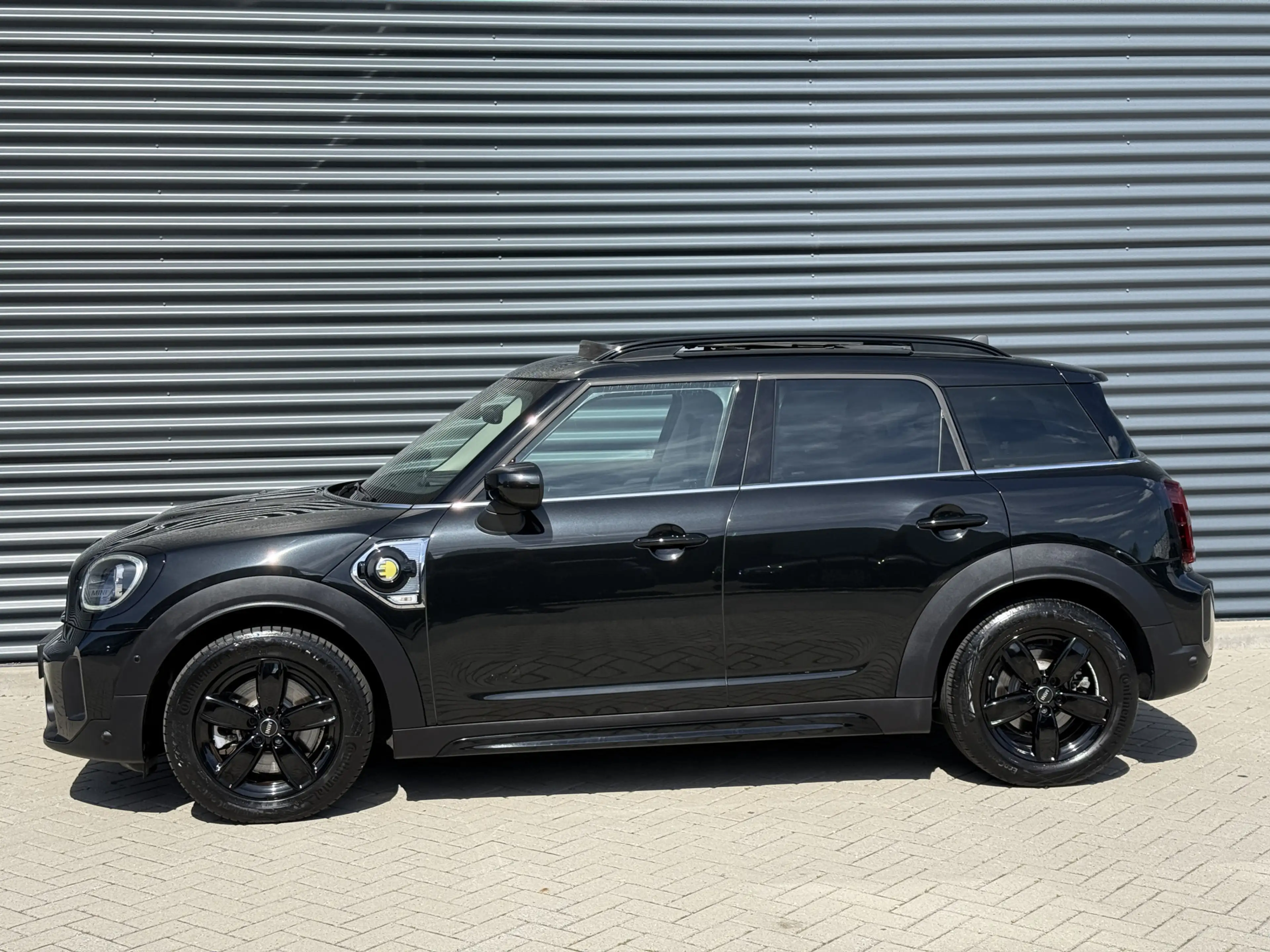 MINI Cooper SE Countryman 2.0 ALL4 Pano/Leder/H&K/Camera — photo 4