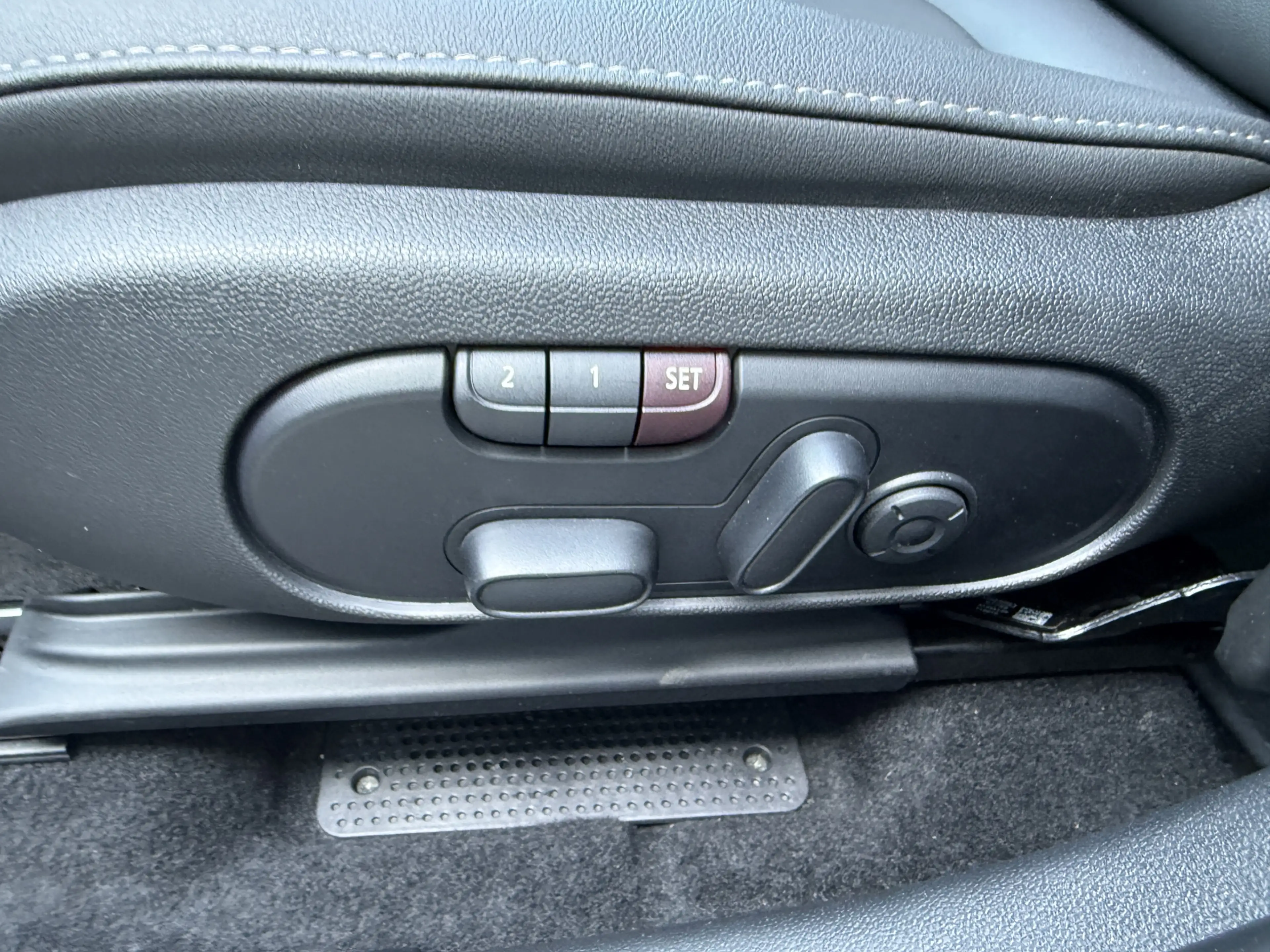 MINI Cooper SE Countryman 2.0 ALL4 Pano/Leder/H&K/Camera — photo 9