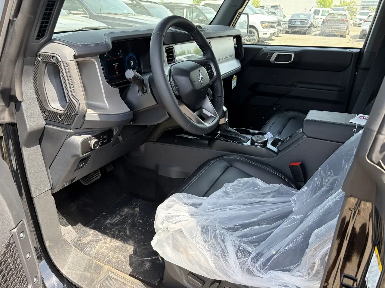 Ford Bronco снимка Ford Bronco