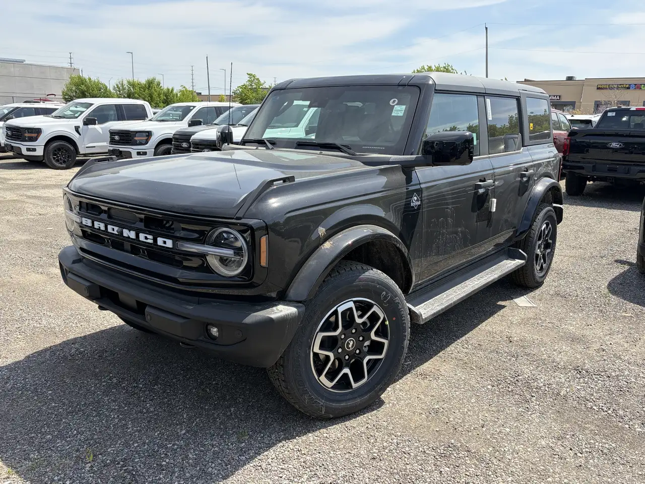 Ford Bronco снимка Ford Bronco