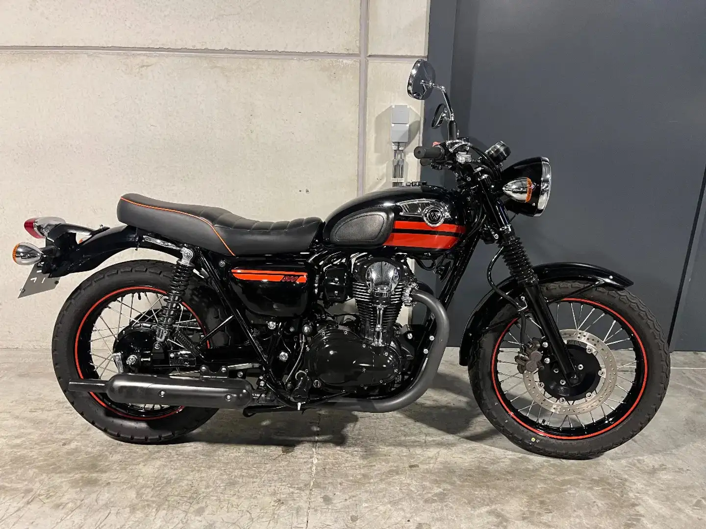 Kawasaki W 800 in mooie staat van 1ste eigenaar - 2
