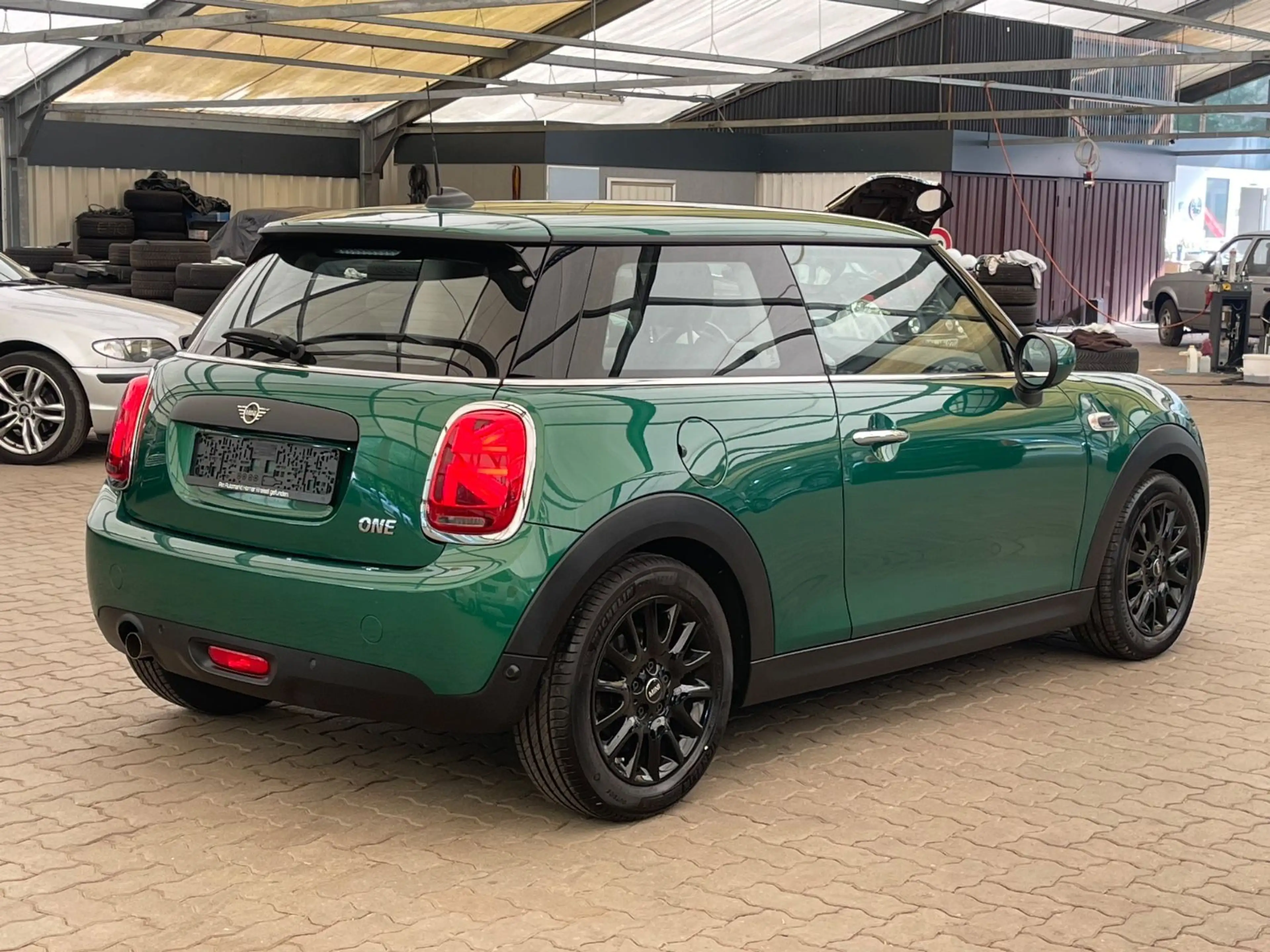 MINI One One/Navi/LED/Apple CarPlay/Sportsitze/PDC — photo 8