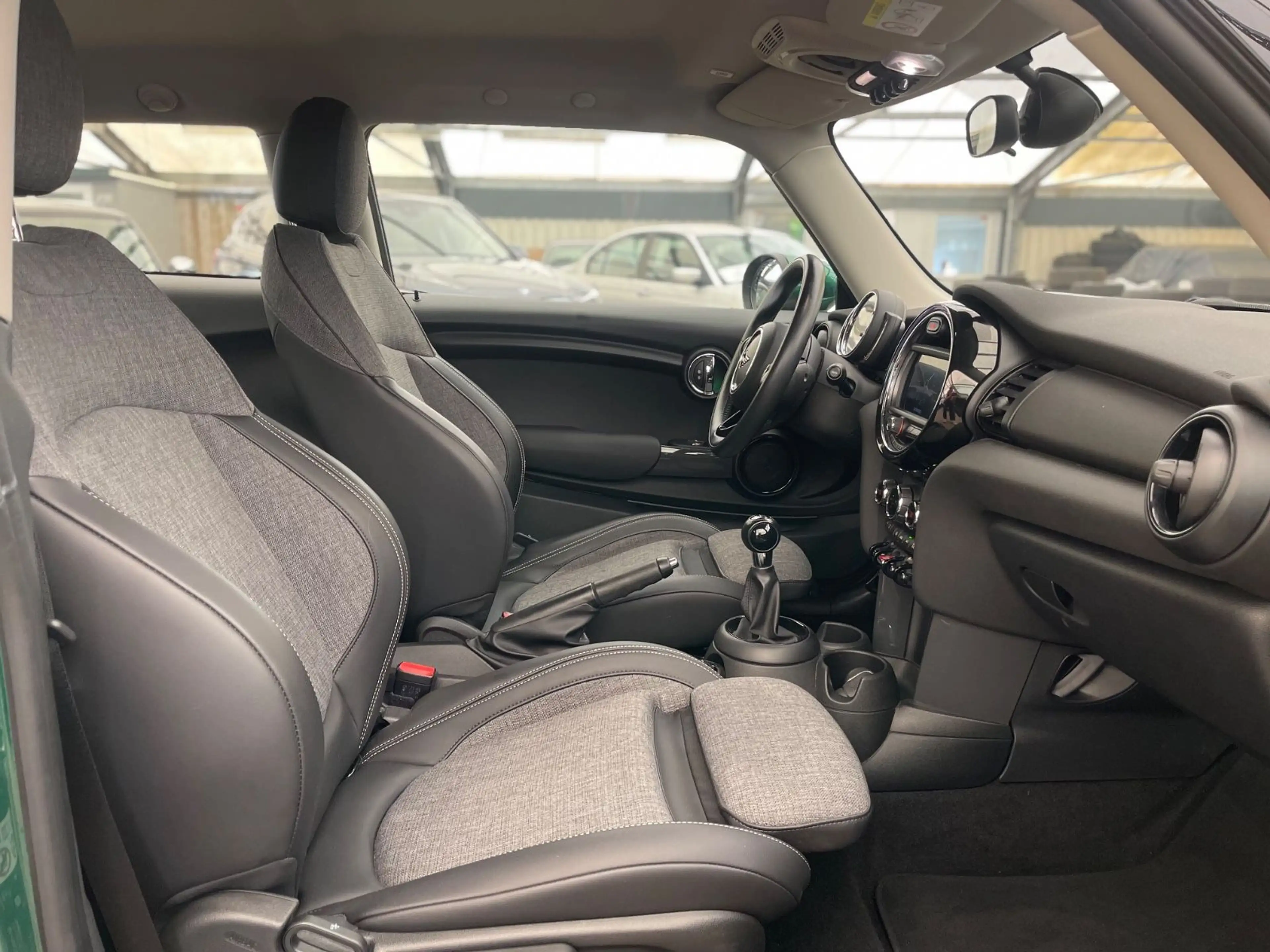 MINI One One/Navi/LED/Apple CarPlay/Sportsitze/PDC — photo 15