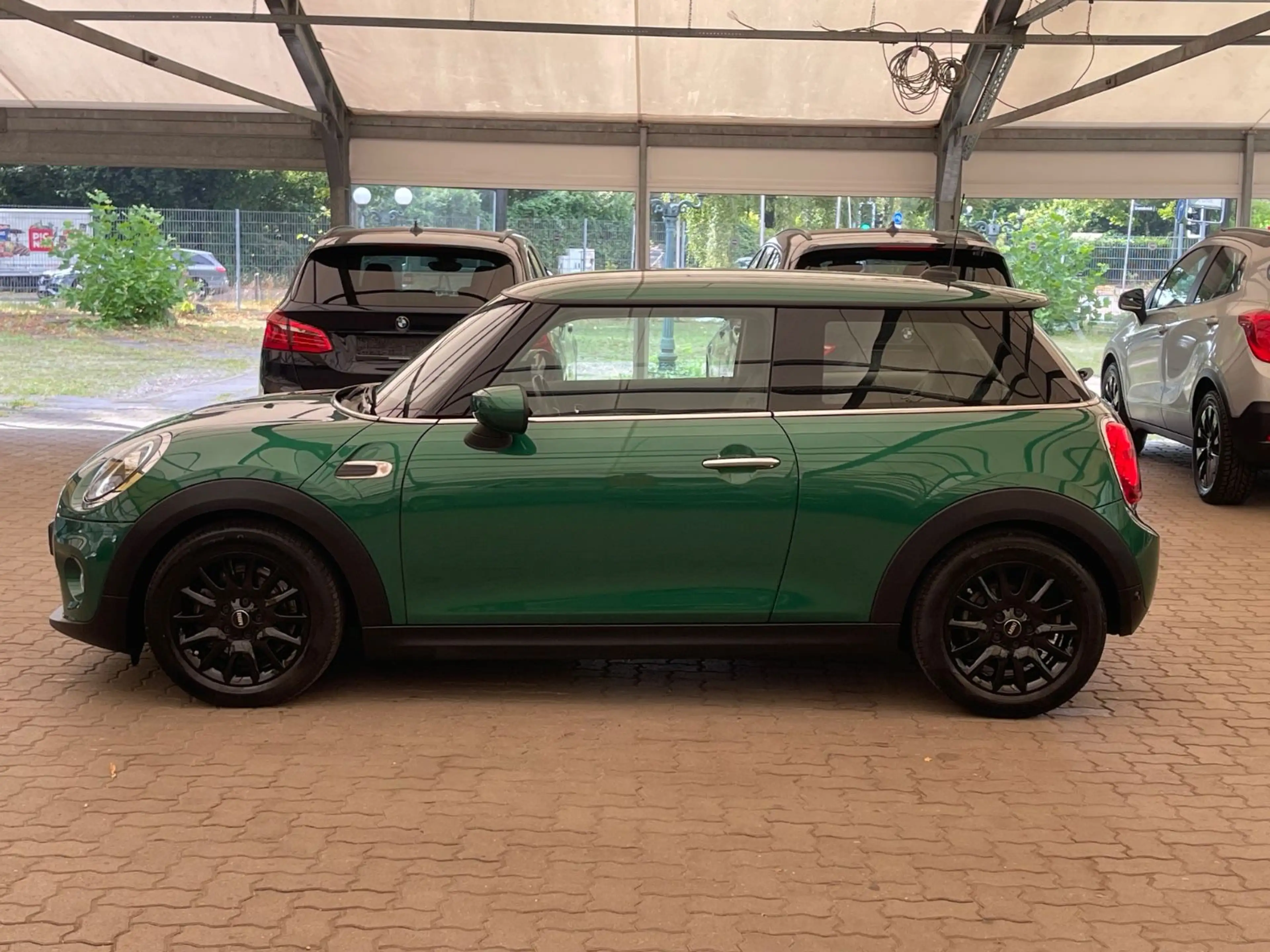 MINI One One/Navi/LED/Apple CarPlay/Sportsitze/PDC — photo 4
