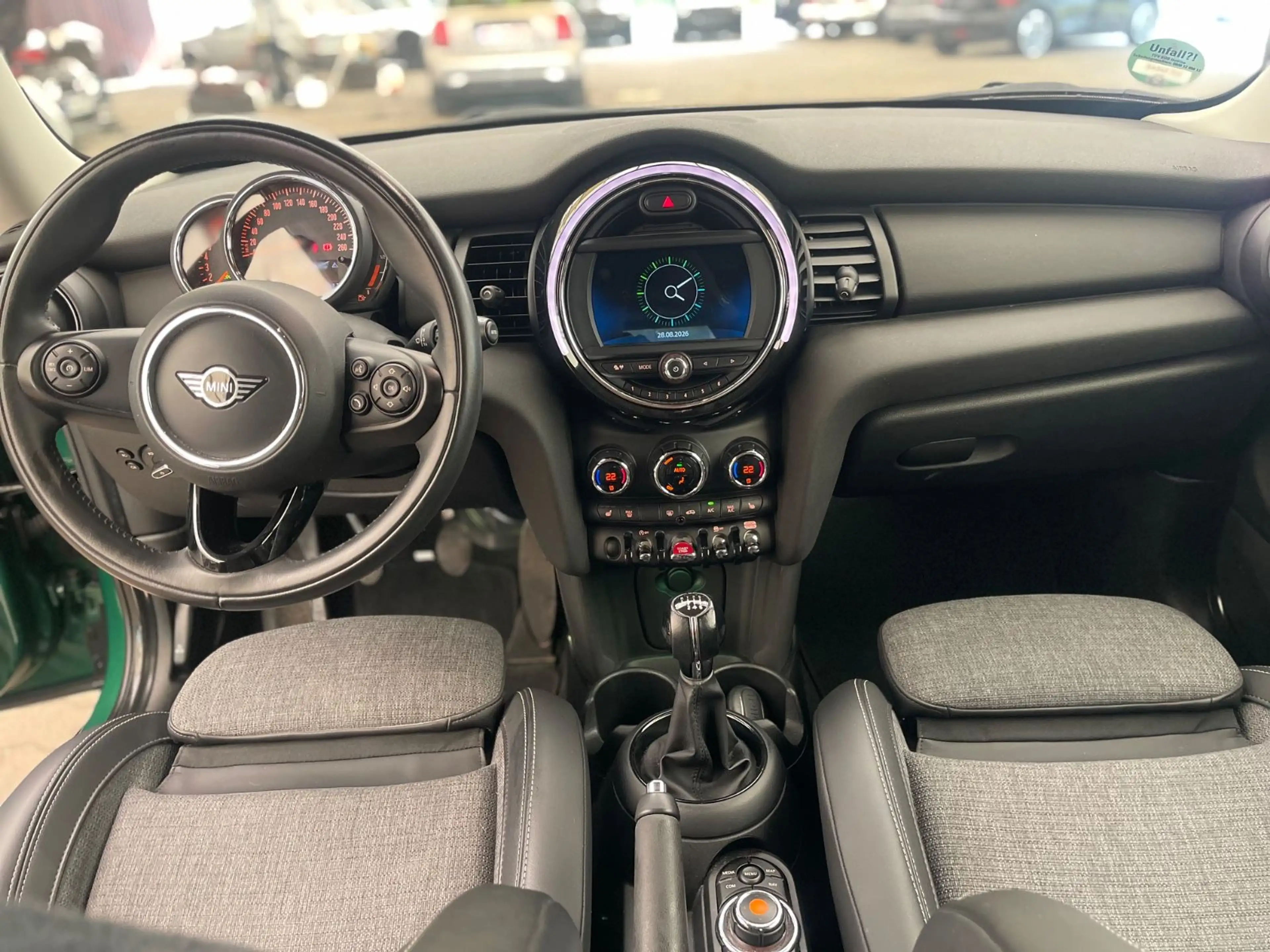 MINI One One/Navi/LED/Apple CarPlay/Sportsitze/PDC — photo 12