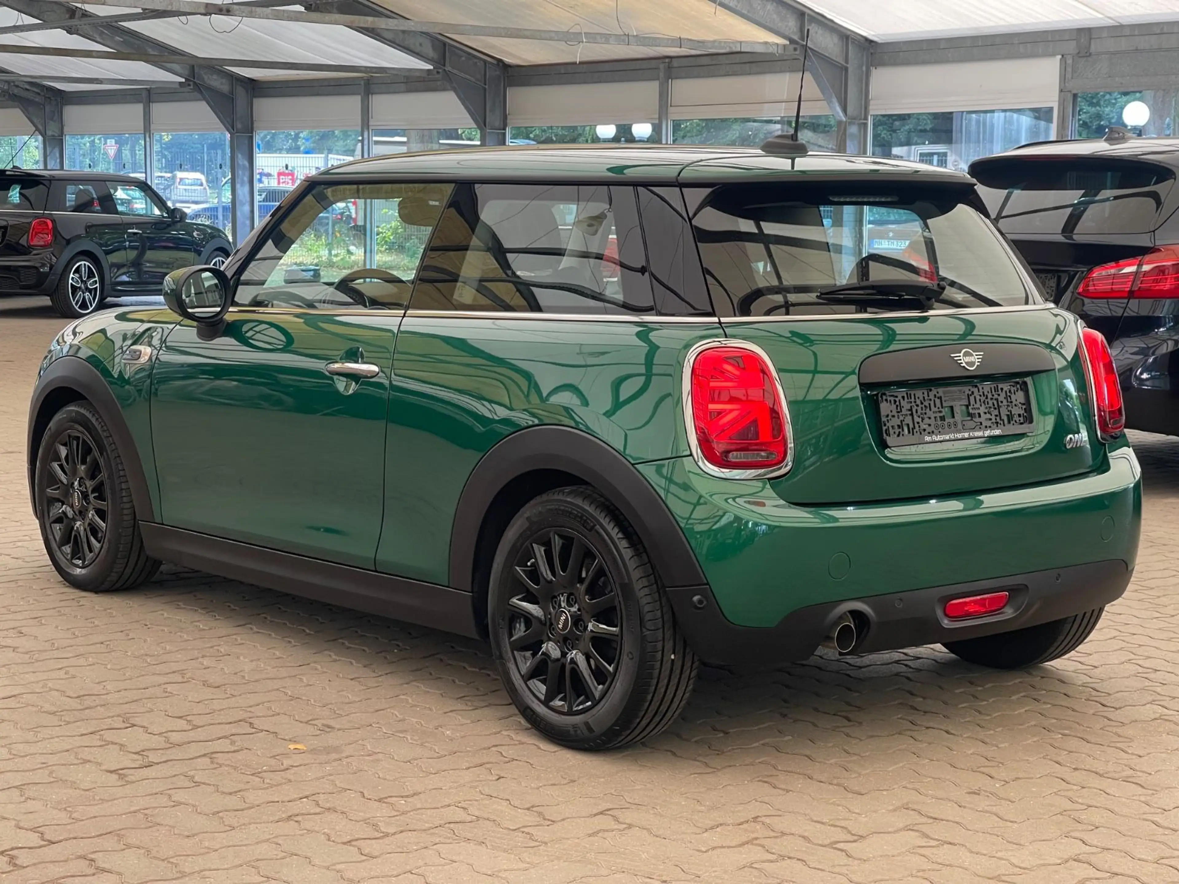 MINI One One/Navi/LED/Apple CarPlay/Sportsitze/PDC — photo 6