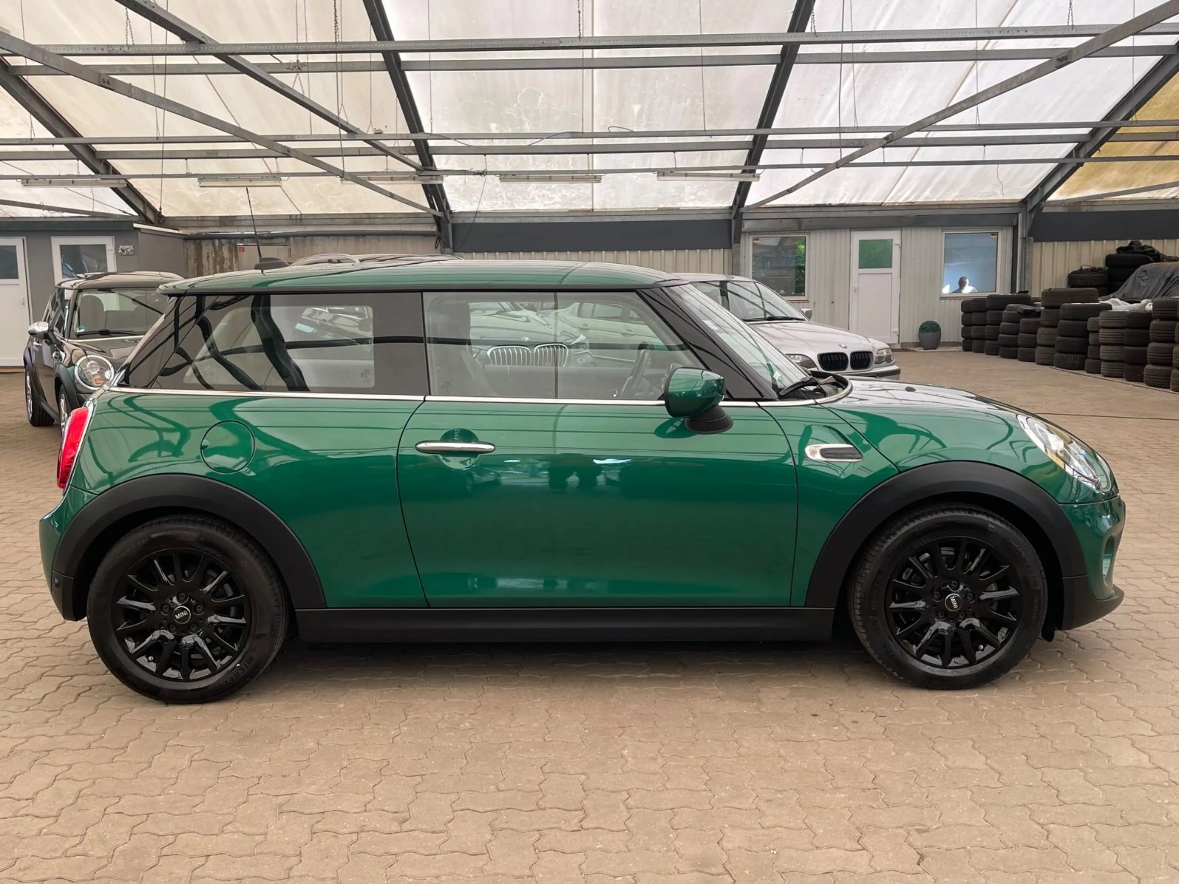 MINI One One/Navi/LED/Apple CarPlay/Sportsitze/PDC — photo 9