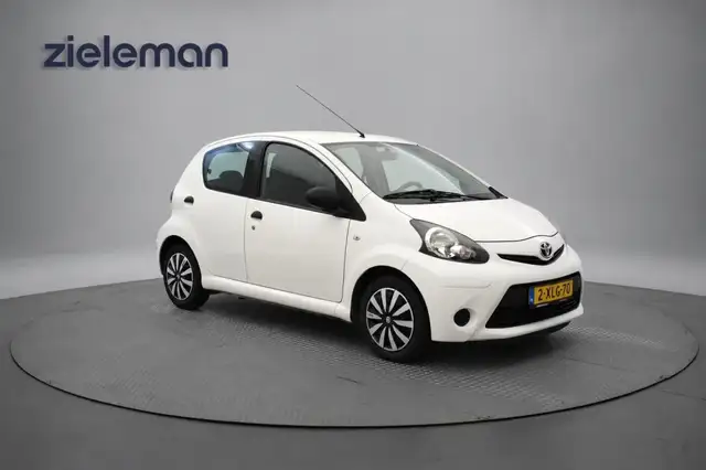 2014 Toyota Aygo in White for sale