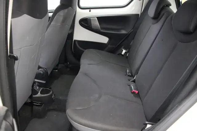 Toyota Aygo view 10