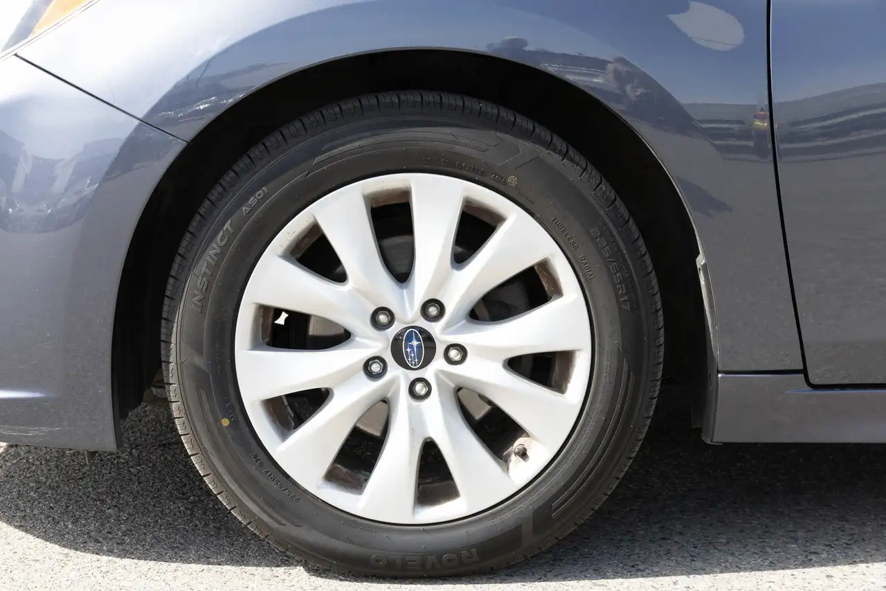 Subaru Legacy снимка Subaru Legacy