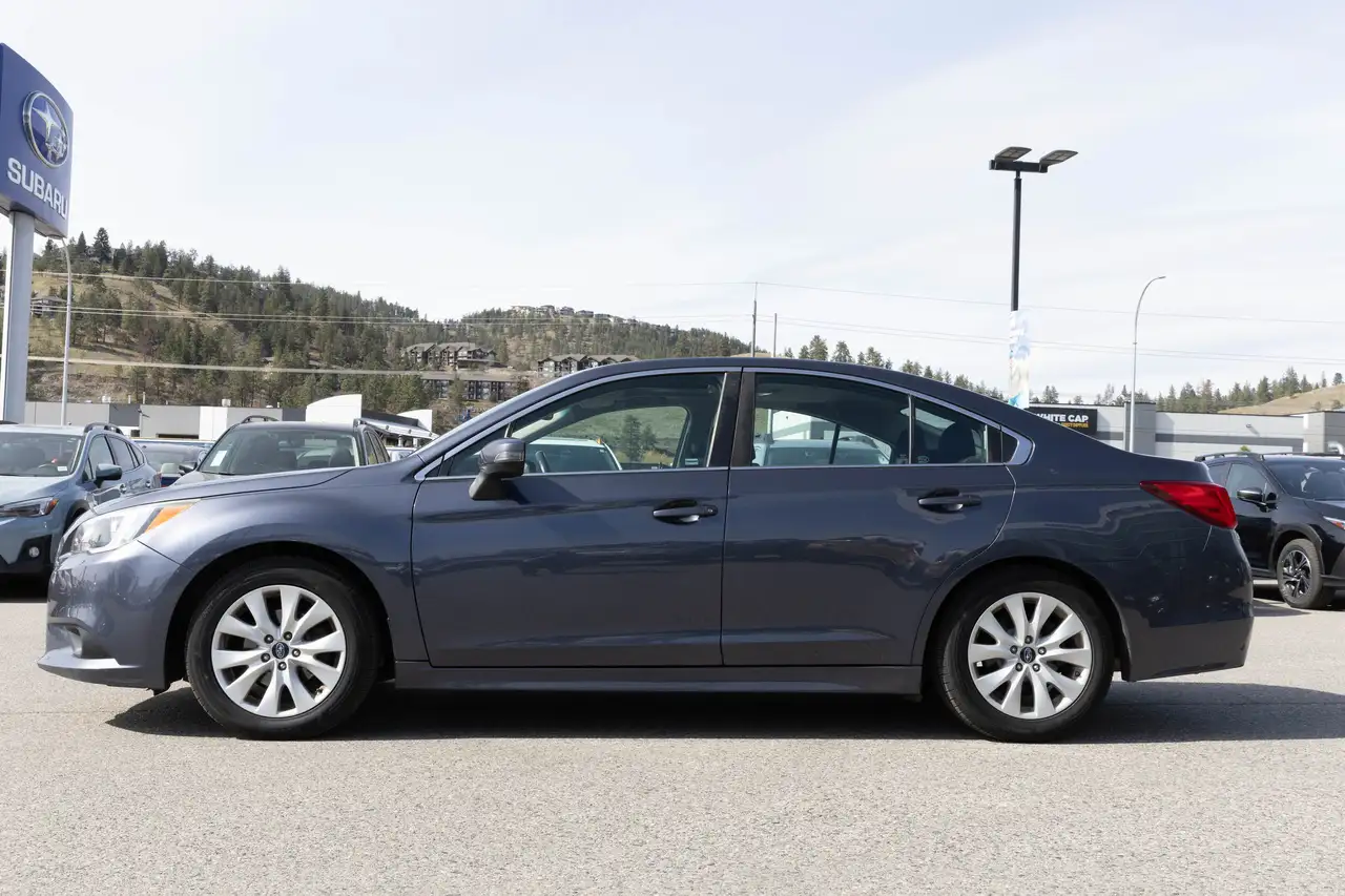 Subaru Legacy снимка Subaru Legacy