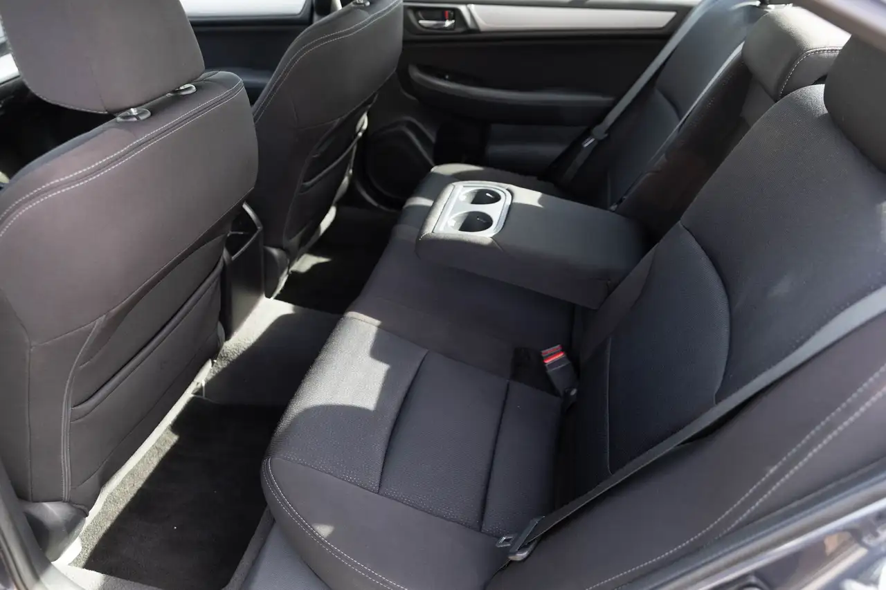 Subaru Legacy снимка Subaru Legacy