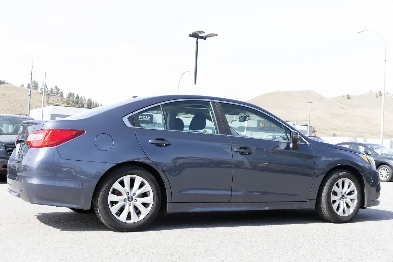 Subaru Legacy снимка Subaru Legacy