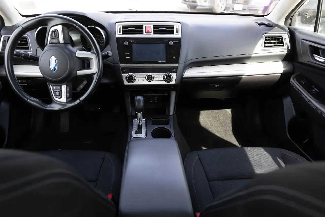 Subaru Legacy снимка Subaru Legacy