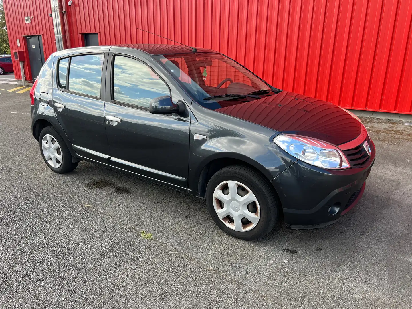 Dacia Sandero Sandero 1.2i Laureate Grey - 1