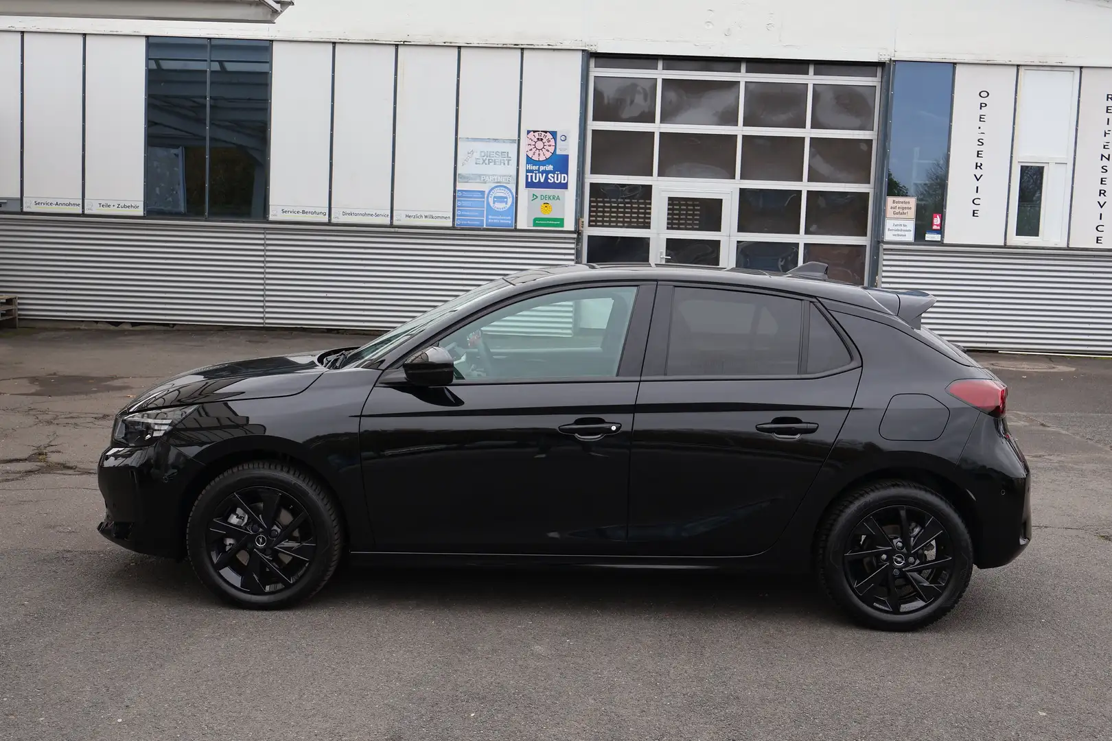 Opel Corsa 1.2 Turbo AT8 GS+Pano-Dach+ Noir - 2
