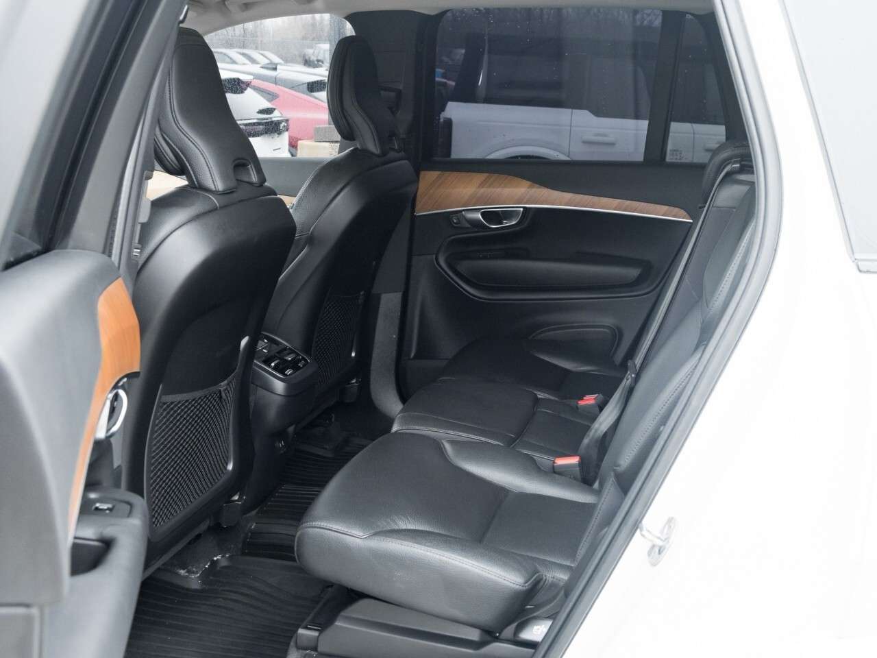 2023 Volvo XC90 B6 AWD Plus Dark Theme 7-Seater thumb 33